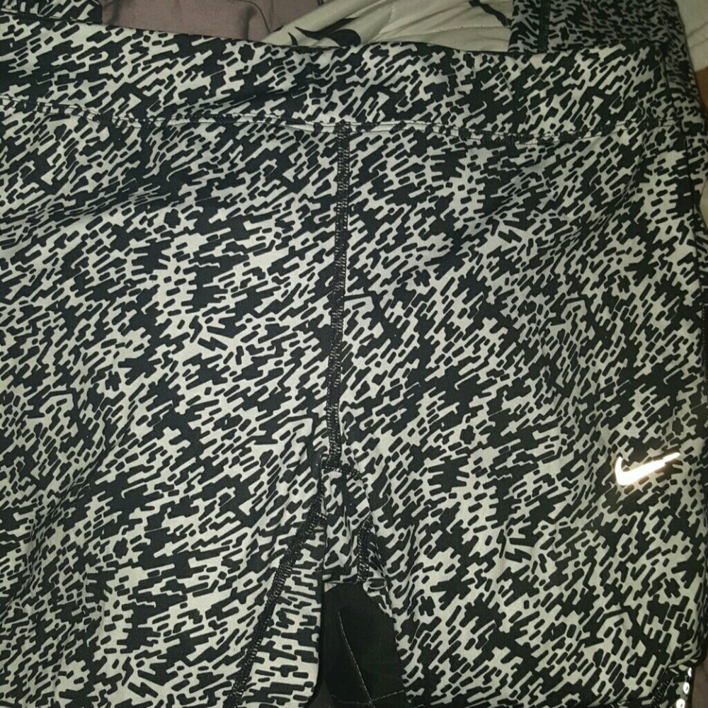 Nike DRI-FIT Capri leggings